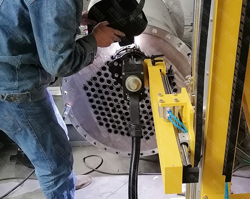 管板自動溶接機 管板溶接機 湖北省熱交換器業界プロジェクトに応用(図1)