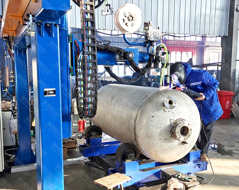 美焊MWDZシリーズ辺梁式縦環一体型溶接機 吉林省エネルギー化学業界プロジェクトに応用(図4)